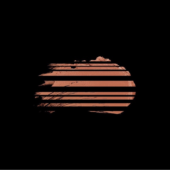 Longwear Demi-Matte Lip Line | Smudge-Proof, Easy Glide, Hydrating, Long-Lasting - Picture 5 of 10